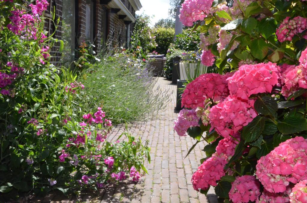 Bloemenhoeve Bed & Breakfast Birdaard Luaran gambar
